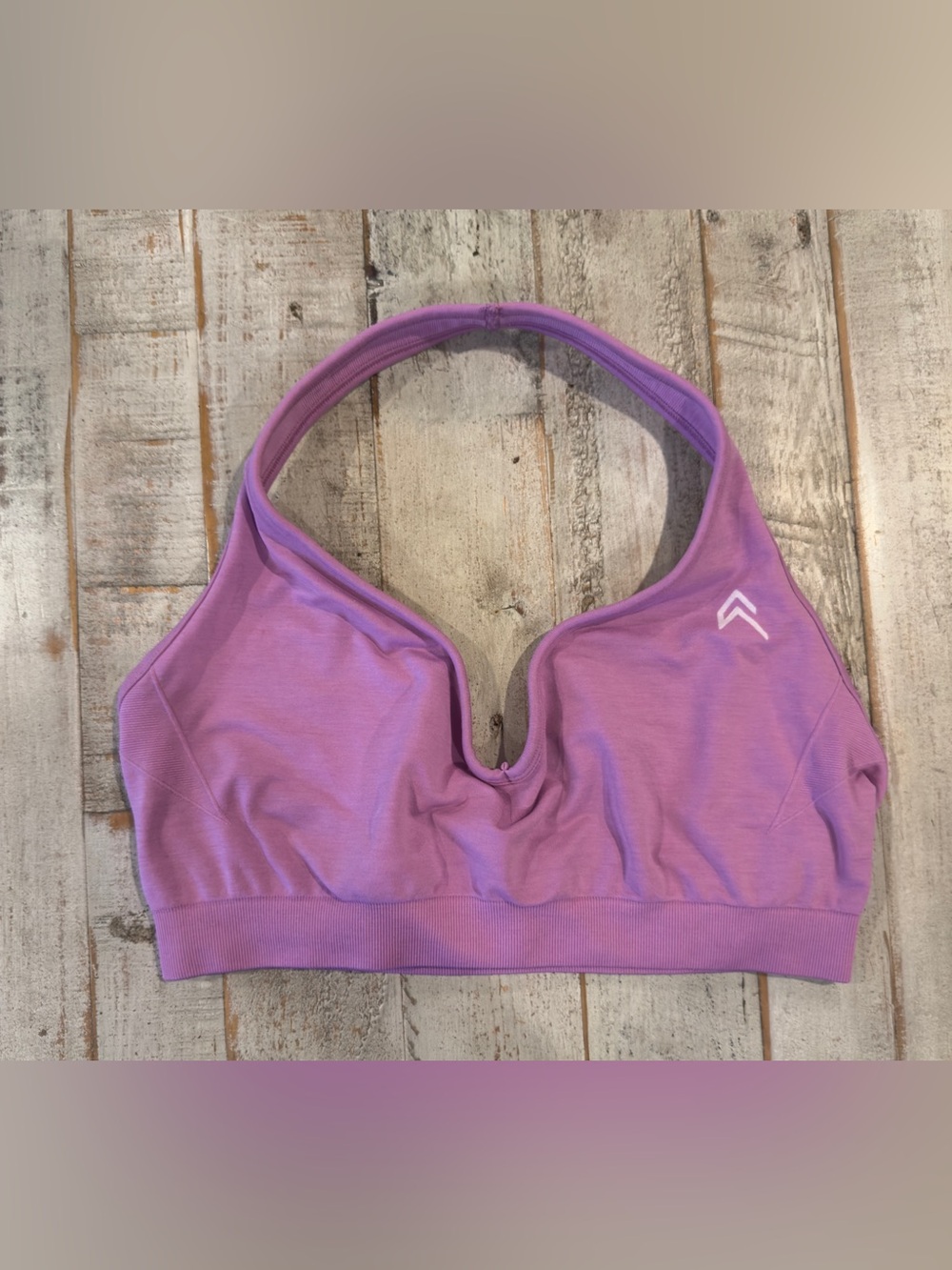 EFFORTLESSLIFT™ SEAMLESS HALTER NECK SPORTS BRA WITH WHITE LOGO - Picture 3 of 4
